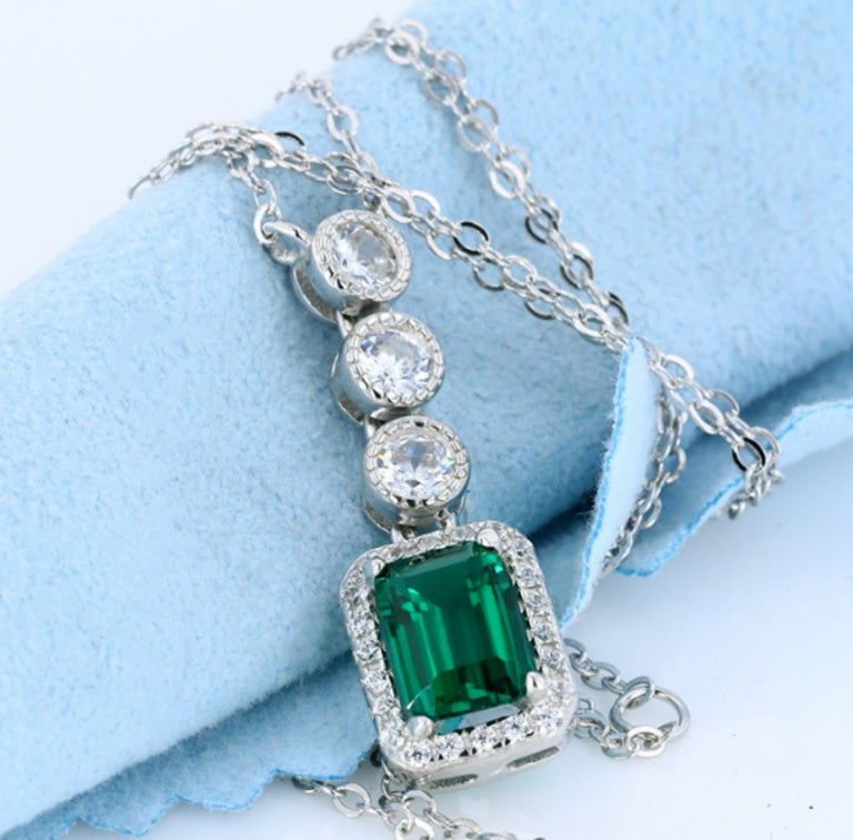 Emerald Pendant 1 Karat Recycled S925 Silver Plating