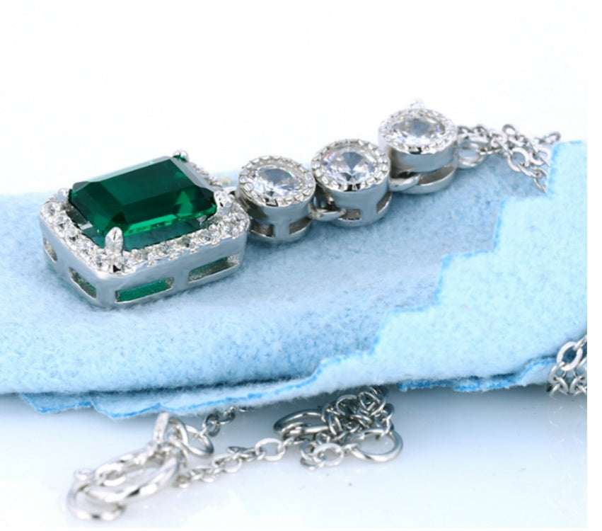 Emerald Pendant 1 Karat Recycled S925 Silver Plating