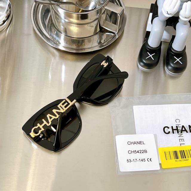 CH5422 sunglasses - gold logo
